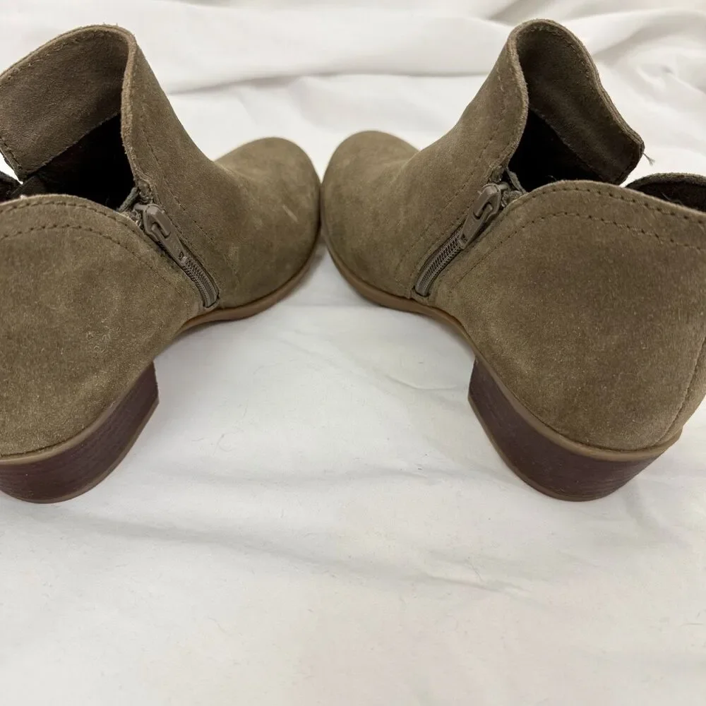 DIBA Layla Suede Bootie 7.5 Taupe Brown Low Heel Almond Toe Zip EUC